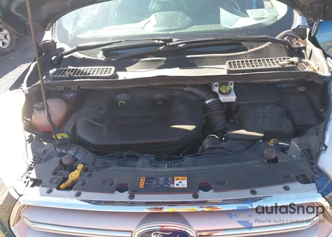 2018 Ford Escape Titanium из США, поврежденный, VIN 1FMCU9J96JUB93649